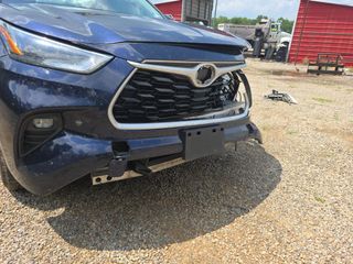2022 Toyota Highlander XLE - Primary Damage Left Image